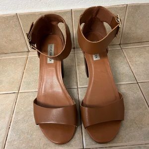 Steve Madden Tan Block Heel Sandals - Size 9.5